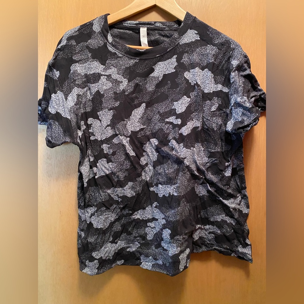 Lululemon All Yours short sleeve speckled gray camo tee size 12
